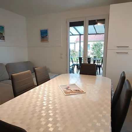 Apartment Des Fleurs - Les Escapades Familiales - 1 A 6 Personnes Cabourg