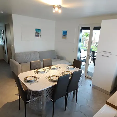 Des Fleurs - Les Escapades Familiales - 1 A 6 Personnes *