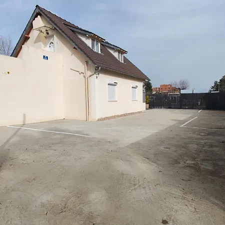Des Fleurs - Les Escapades Familiales - 1 A 6 Personnes * Cabourg